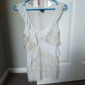 Scoop neck white tank top